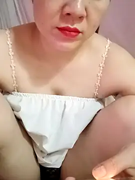 Lily-ross22 online show from 05-24-26, 04:12