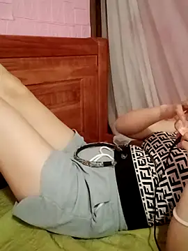 Lily-ross22 online show from 07-05-26, 05:47