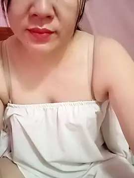 Lily-ross22 online show from 07-28-26, 03:32