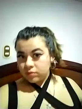 Snapshot of Reynpau19 chatting on 12-04-25, 08:45 Reynpau19 online show from 12-04-25, 08:45