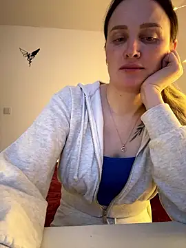 Snapshot of TomilaSi chatting on 01-12-26, 02:55 TomilaSi online show from 01-12-26, 02:55