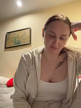 Snapshot of TomilaSi chatting on 01-17-26, 12:26 TomilaSi online show from 01-17-26, 12:26