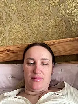 Snapshot of TomilaSi chatting on 02-03-26, 10:42 TomilaSi online show from 02-03-26, 10:42