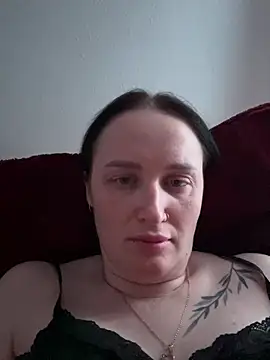 Snapshot of TomilaSi chatting on 02-05-26, 10:47 TomilaSi online show from 02-05-26, 10:47