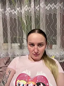 Snapshot of TomilaSi chatting on 02-13-26, 09:11 TomilaSi online show from 02-13-26, 09:11