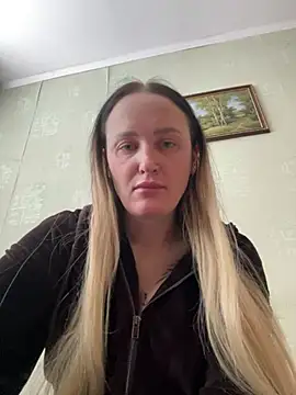 Snapshot of TomilaSi chatting on 02-16-26, 07:15 TomilaSi online show from 02-16-26, 07:15