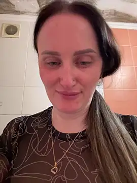 Snapshot of TomilaSi chatting on 03-08-26, 02:04 TomilaSi online show from 03-08-26, 02:04