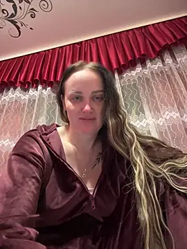 Snapshot of TomilaSi chatting on 03-09-26, 10:36 TomilaSi online show from 03-09-26, 10:36