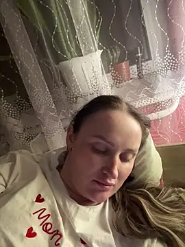 Snapshot of TomilaSi chatting on 03-10-26, 08:14 TomilaSi online show from 03-10-26, 08:14