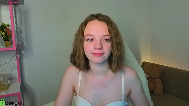 Snapshot of Olivia_Riesz chatting on 02-11-26, 01:10 Olivia Riesz online show from 02-11-26, 01:10