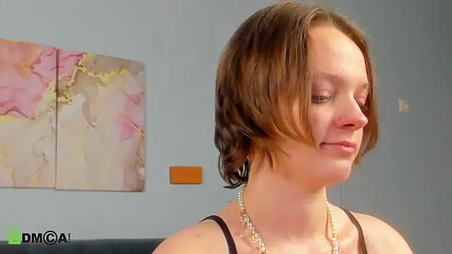 Snapshot of Olivia_Riesz chatting on 05-07-26, 01:33 Olivia Riesz online show from 05-07-26, 01:33