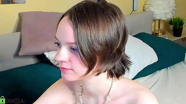 Snapshot of Olivia_Riesz chatting on 05-15-26, 01:01 Olivia Riesz online show from 05-15-26, 01:01