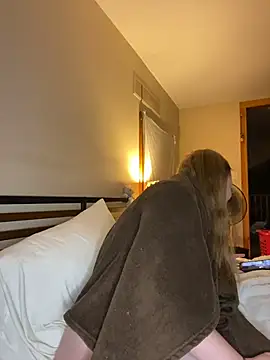 Snapshot of SmirkFans chatting on 02-03-26, 05:27 SmirkFans online show from 02-03-26, 05:27