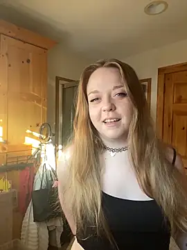 Snapshot of SmirkFans chatting on 02-17-26, 09:21 SmirkFans online show from 02-17-26, 09:21