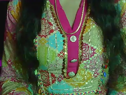 cute mahira online show from 02-15-26, 04:36