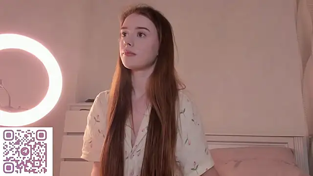 Snapshot of AmyForYouu chatting on 12-02-25, 09:21 AmyForYouu online show from 12-02-25, 09:21