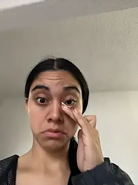 Snapshot of Miia_moonn chatting on 11-27-25, 10:50 Miia moonn online show from 11-27-25, 10:50