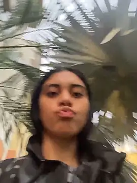 Snapshot of Miia_moonn chatting on 11-28-25, 11:02 Miia moonn online show from 11-28-25, 11:02