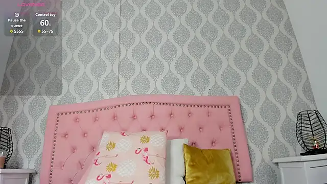 emma scott 7 online show from 04-15-26, 11:28