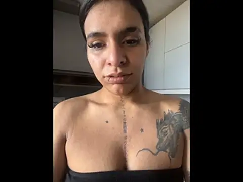 Snapshot of SaraAndrade_ chatting on 01-07-26, 01:02 SaraAndrade online show from 01-07-26, 01:02
