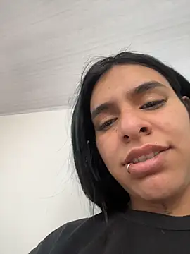 Snapshot of SaraAndrade_ chatting on 03-05-26, 01:18 SaraAndrade online show from 03-05-26, 01:18