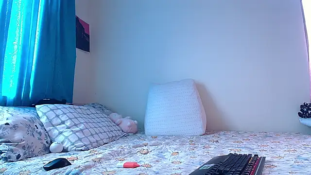 Snapshot of Sweet_navy_ chatting on 04-05-26, 07:00 Sweet navy online show from 04-05-26, 07:00