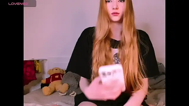 Snapshot of _Milana_Sparkl75_ chatting on 02-12-26, 08:15 Milana Sparkl75 online show from 02-12-26, 08:15