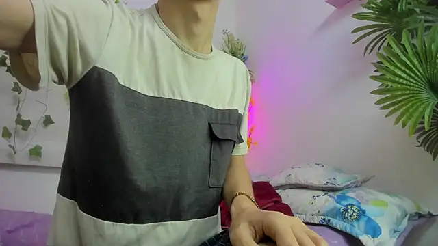 AngelSlimm online show from 12-04-25, 03:49