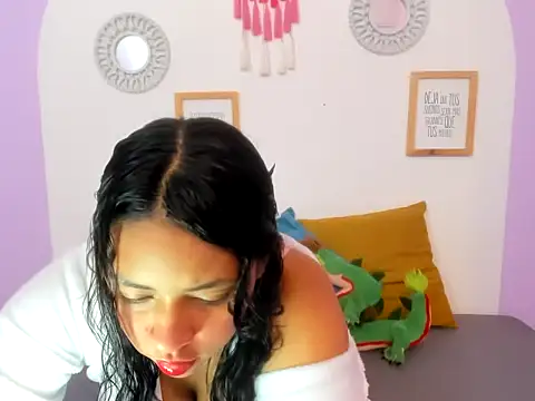 IrisMayer online show from 11-26-25, 08:21