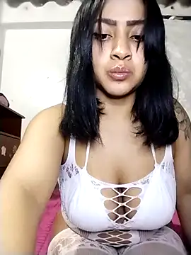 Snapshot of NiinaHans chatting on 11-30-25, 04:27 NiinaHans online show from 11-30-25, 04:27