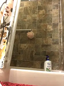 Snapshot of xxxenzo1 chatting on 12-17-24, 10:23 xxxenzo1 online show from 12-17-24, 10:23