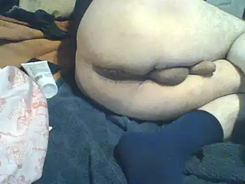 Snapshot of xxxenzo1 chatting on 12-30-24, 11:49 xxxenzo1 online show from 12-30-24, 11:49