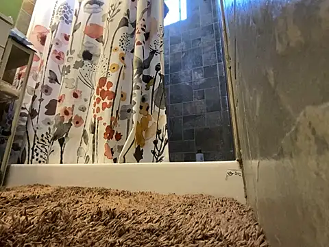 Snapshot of xxxenzo1 chatting on 02-18-25, 06:15 xxxenzo1 online show from 02-18-25, 06:15