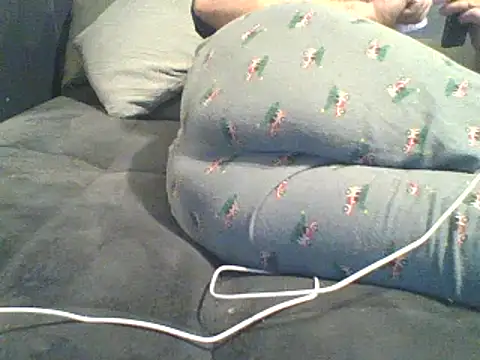 Snapshot of xxxenzo1 chatting on 03-10-26, 12:43 xxxenzo1 online show from 03-10-26, 12:43