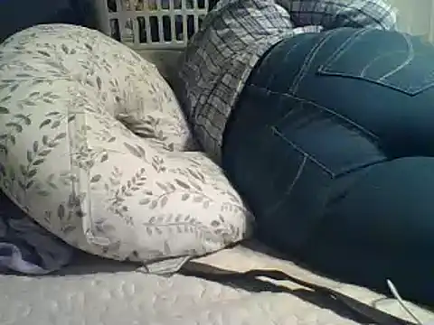 Snapshot of xxxenzo1 chatting on 03-30-26, 10:44 xxxenzo1 online show from 03-30-26, 10:44