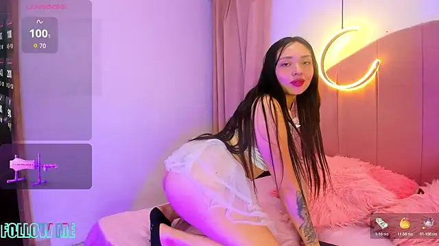 Snapshot of zammy_brown chatting on 12-18-25, 04:40 zammy brown online show from 12-18-25, 04:40