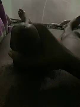 Snapshot of Azert2202 chatting on 02-14-26, 04:42 Azert2202 online show from 02-14-26, 04:42