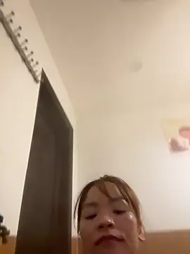 Snapshot of _Joyeveryday_ chatting on 11-28-25, 02:53 Joyeveryday online show from 11-28-25, 02:53