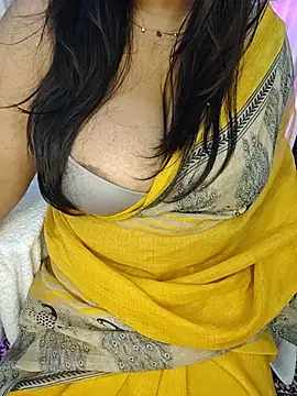 Snapshot of Curvy_Pooja chatting on 07-25-26, 06:38 Curvy Pooja online show from 07-25-26, 06:38