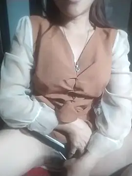 Snapshot of tieutam122 chatting on 02-11-26, 11:10 tieutam122 online show from 02-11-26, 11:10