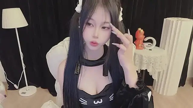 Snapshot of -Annababy chatting on 06-21-26, 02:08 -Annababy online show from 06-21-26, 02:08