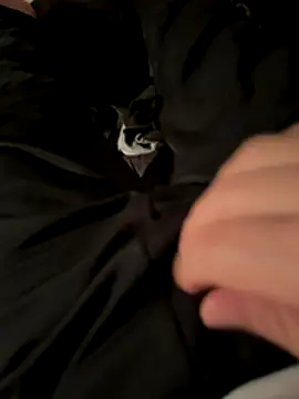 Snapshot of Laufla chatting on 12-03-25, 10:52 Laufla online show from 12-03-25, 10:52