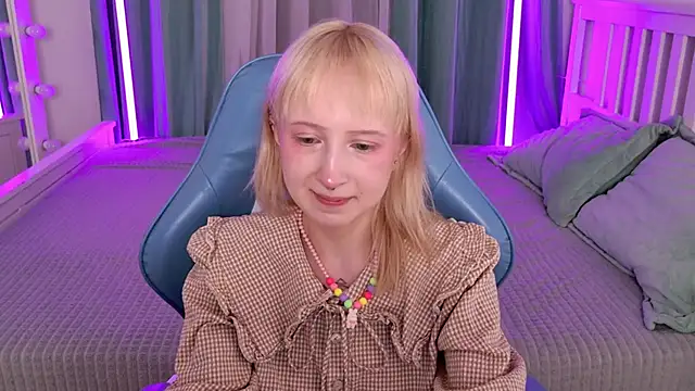 Snapshot of _Babyface_ chatting on 06-30-26, 01:12 Babyface online show from 06-30-26, 01:12