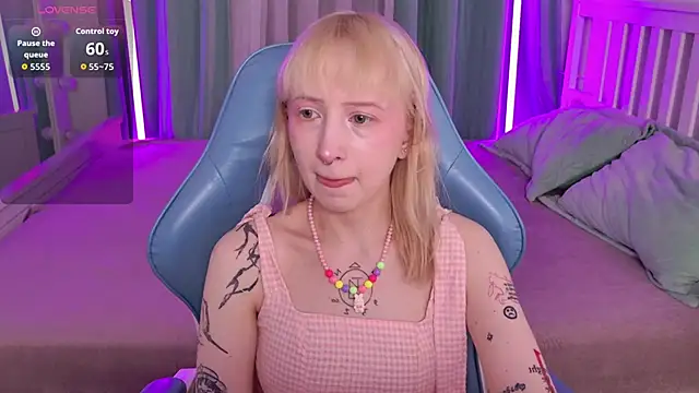 Snapshot of _Babyface_ chatting on 07-01-26, 01:24 Babyface online show from 07-01-26, 01:24