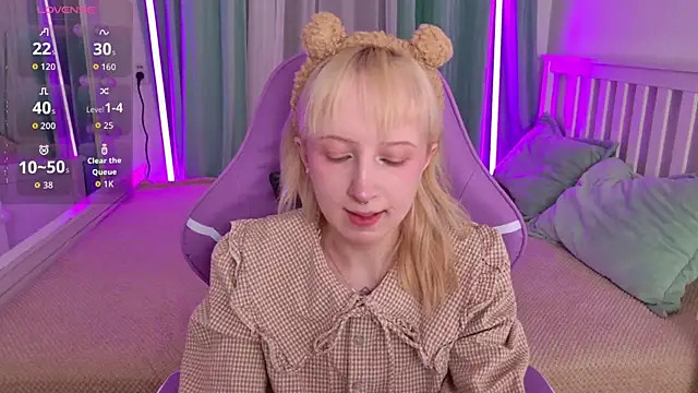 Snapshot of _Babyface_ chatting on 07-21-26, 01:24 Babyface online show from 07-21-26, 01:24