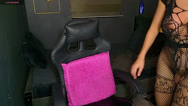 Snapshot of DevilCock_Antonia chatting on 03-11-26, 04:57 DevilCock Antonia online show from 03-11-26, 04:57