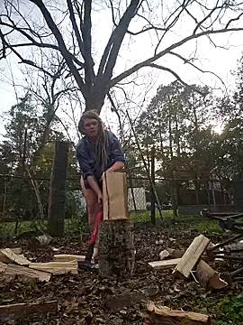 Snapshot of Horny_hippie chatting on 12-13-24, 08:37 Horny hippie online show from 12-13-24, 08:37