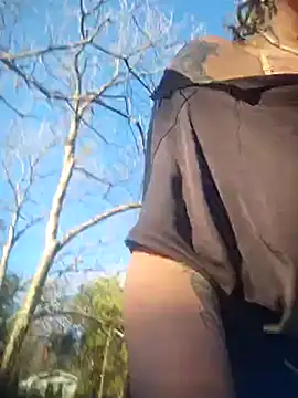 Snapshot of Horny_hippie chatting on 03-11-25, 09:26 Horny hippie online show from 03-11-25, 09:26