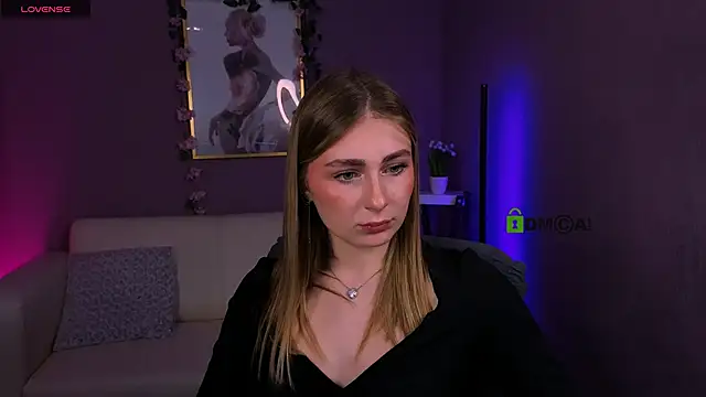 Snapshot of mary_meow_hot chatting on 01-07-26, 08:11 mary meow hot online show from 01-07-26, 08:11