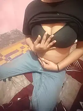 Snapshot of Juliekhan_98 chatting on 12-03-25, 04:31 Juliekhan 98 online show from 12-03-25, 04:31